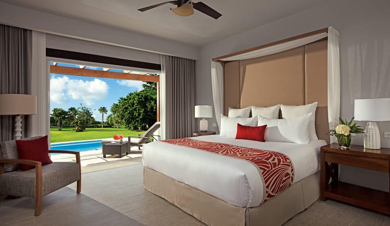 Dreams Dominicus La Romana-Preferred Club Swim Up Suite Bedroom_13010